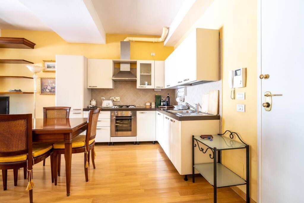 Deliziosa Casa Nel Centro Di Palazzo Storico Zambeccari Bologna